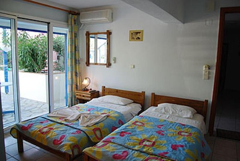 Fotini Apartments Paralia Agias Foteinis Rum bild